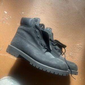 Timberland women’s Black size 4